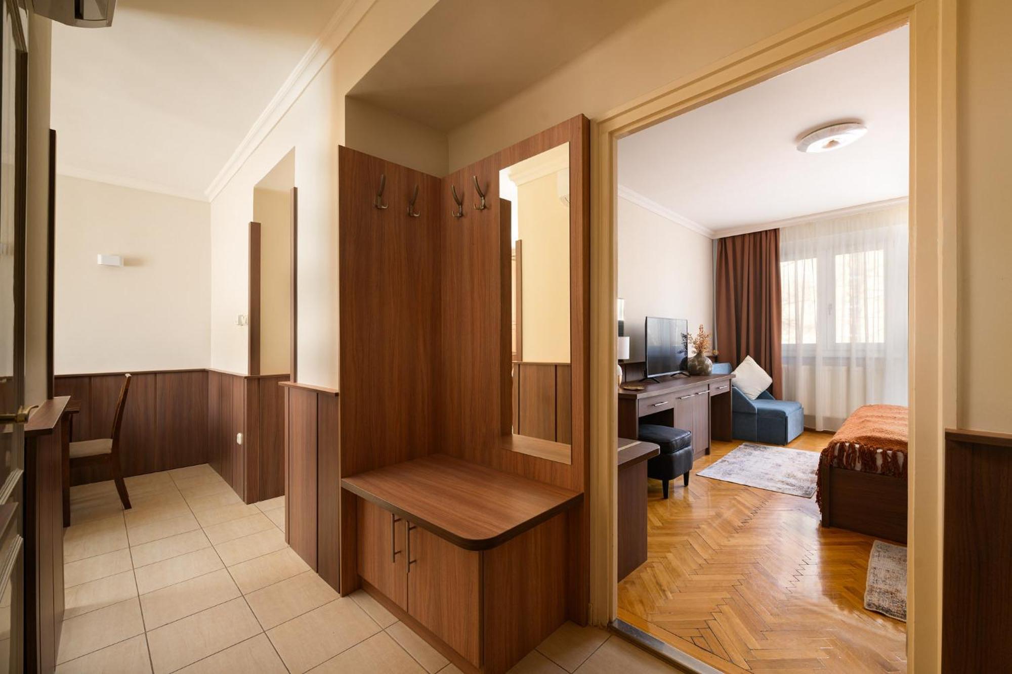 Szilfa Étterem Mariann Apartman Hajdúszoboszló Kültér fotó